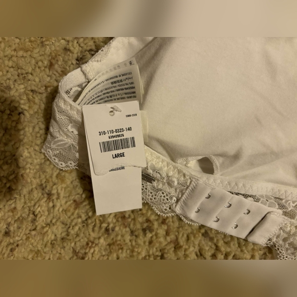 5 Gilly Hicks Halter bras - Picture 5 of 10